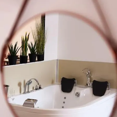 Le Cocoon & By Nancyintimelounge Apartment