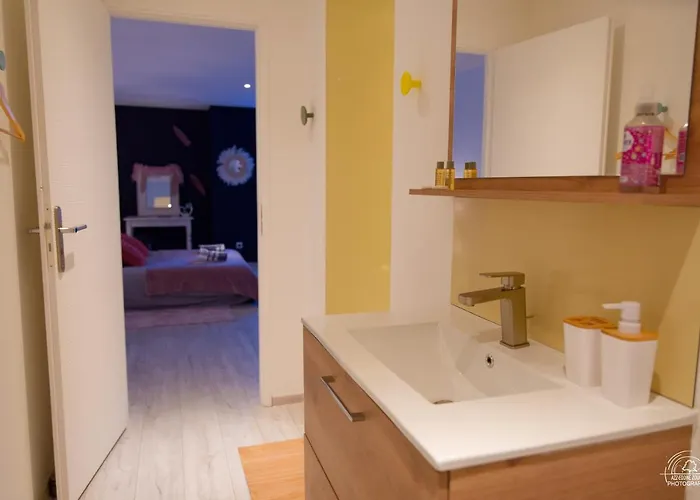 Le Cocoon & By Nancyintimelounge Nancy