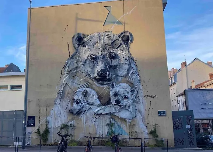 Le Cocoon & By Nancyintimelounge *